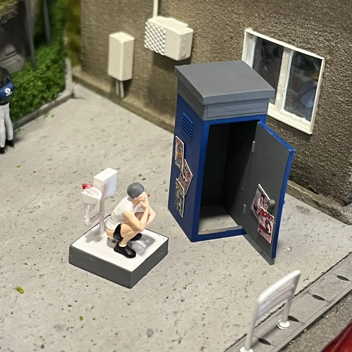 樹脂製ポータブルトイレ 公衆トイレ 1:64 モデルフィギュア ミニチュア サンドテーブル ディオラマ