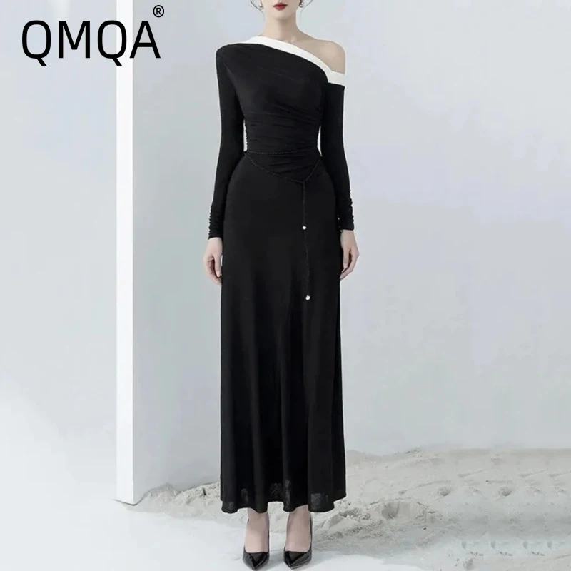 

QMQA Fashion Women's Elegant Knitted Dress Slanted Collar Contrast Color Elastic Medium Scale Dresses 2025 Banquet Clothes 1A351