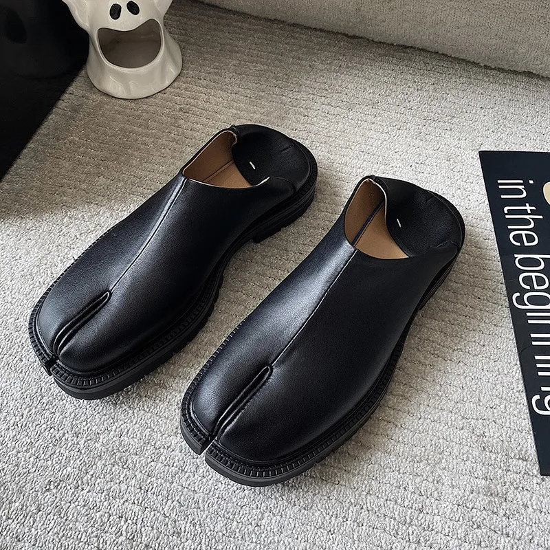 

NEW Split Toe WOMEN Men's Leather Loafers Single Shoes Soft Leather Soft Soles Solid Color Flats Casual Shoes Men Shoes