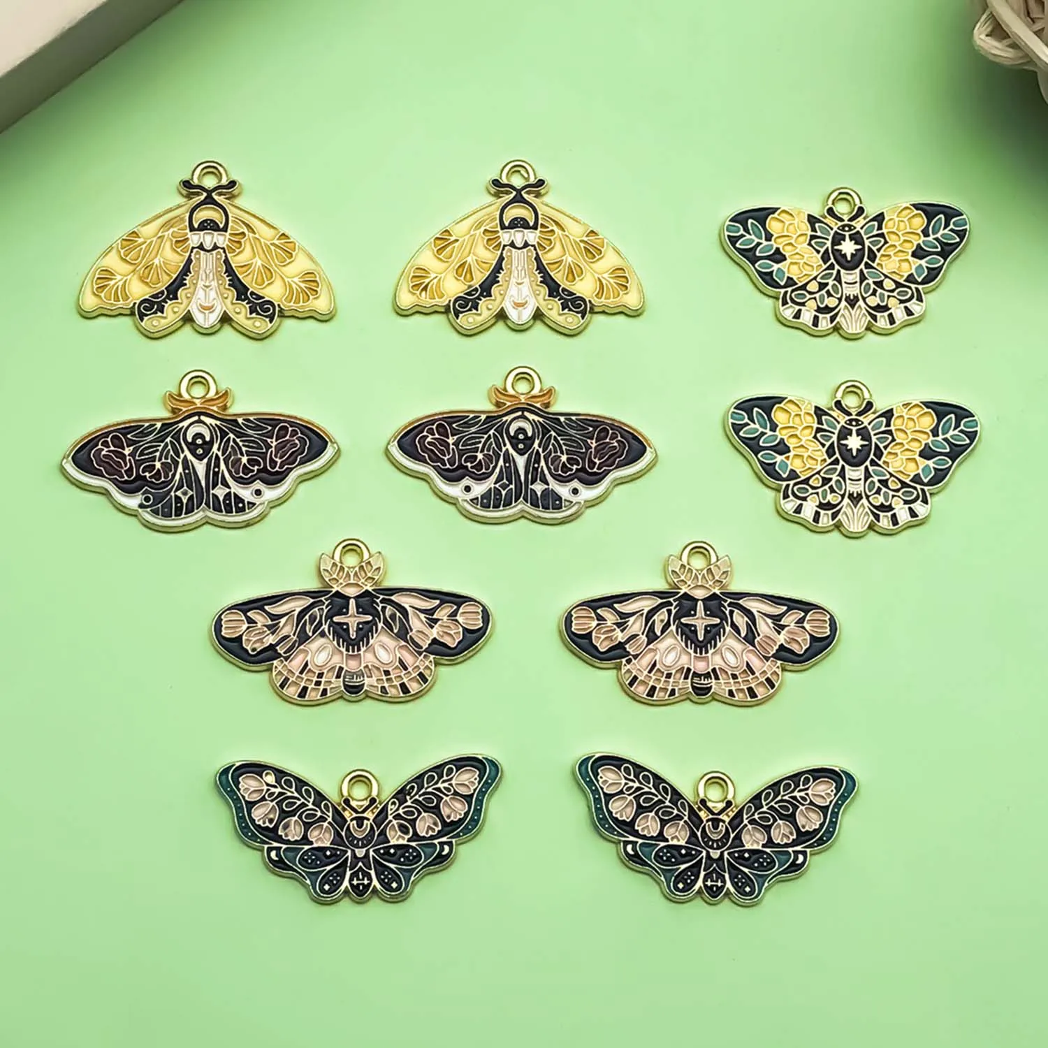 10pcs Alloy Enamel Halloween Decoration Charms Exquisite Pattern Moth Butterfly Pendants for DIY Jewelry Making Accessories