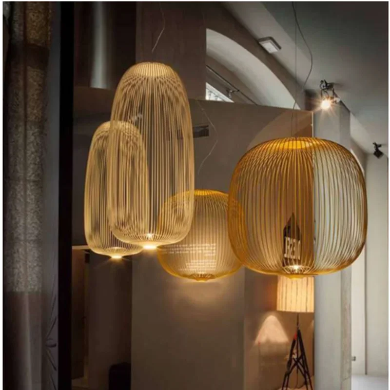 Plafonnier en fer au design moderne, design créatif, luminaire décoratif d'intérieur, idéal pour un salon, une salle à manger ou une villa