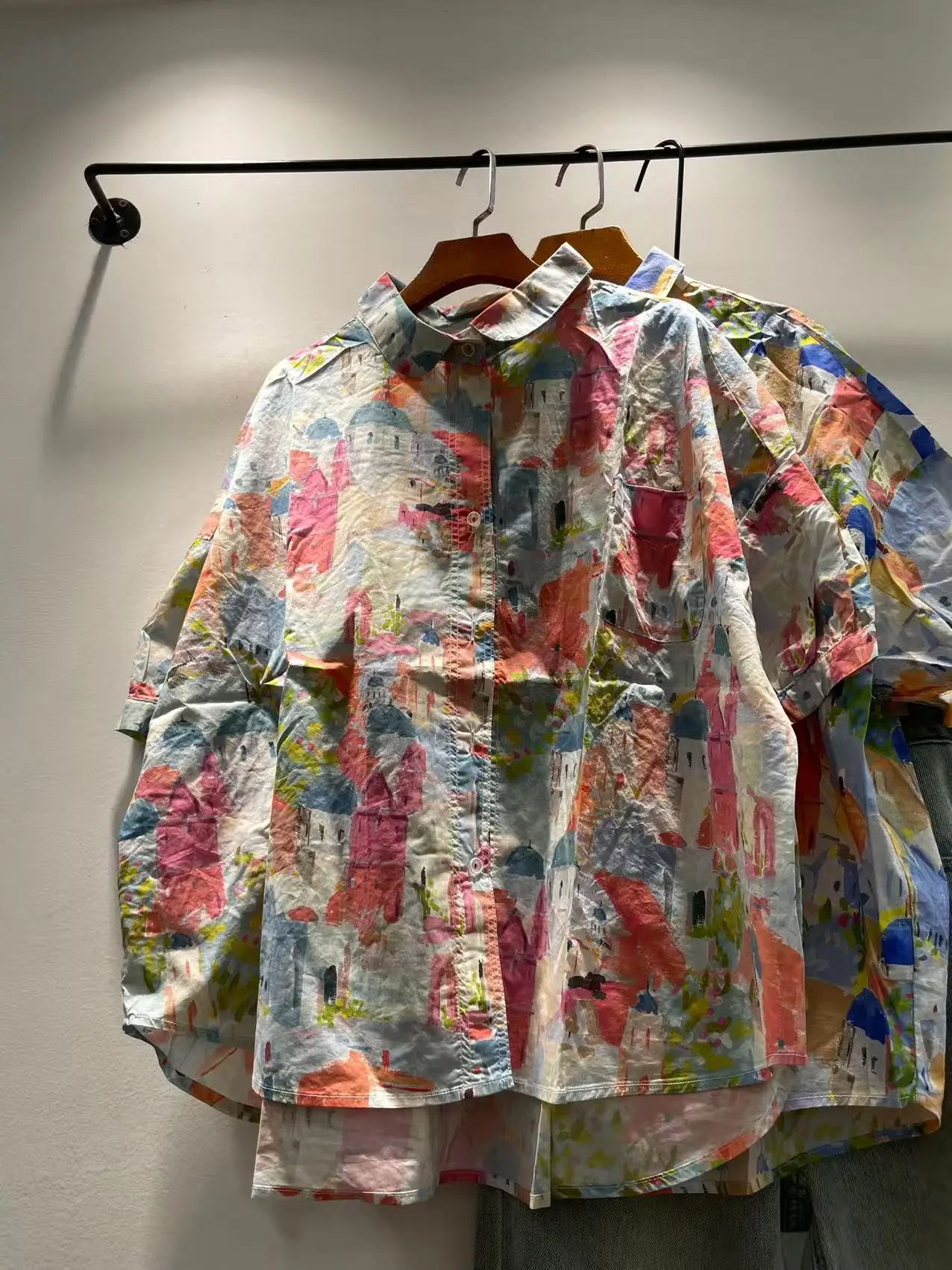 

Summer 2025 Women's Loose Fit ort Sve Printed irt Korean Sle Floral Print Turn-down Collar Single Button Ca...