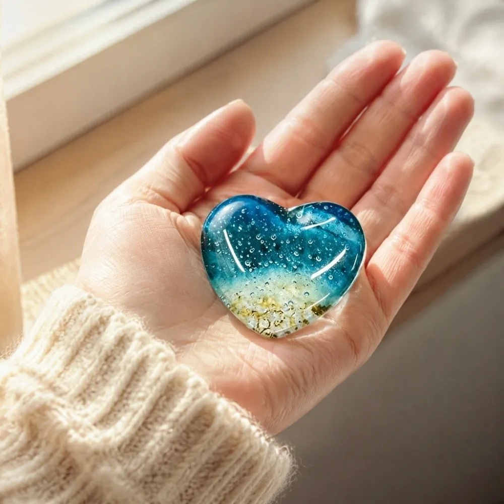 Glass Pocket Heart Stone with Card Palm-Sized Heart-Shaped Stone Decor Blue Ocean Fused Glass Meditation Balancing Stone