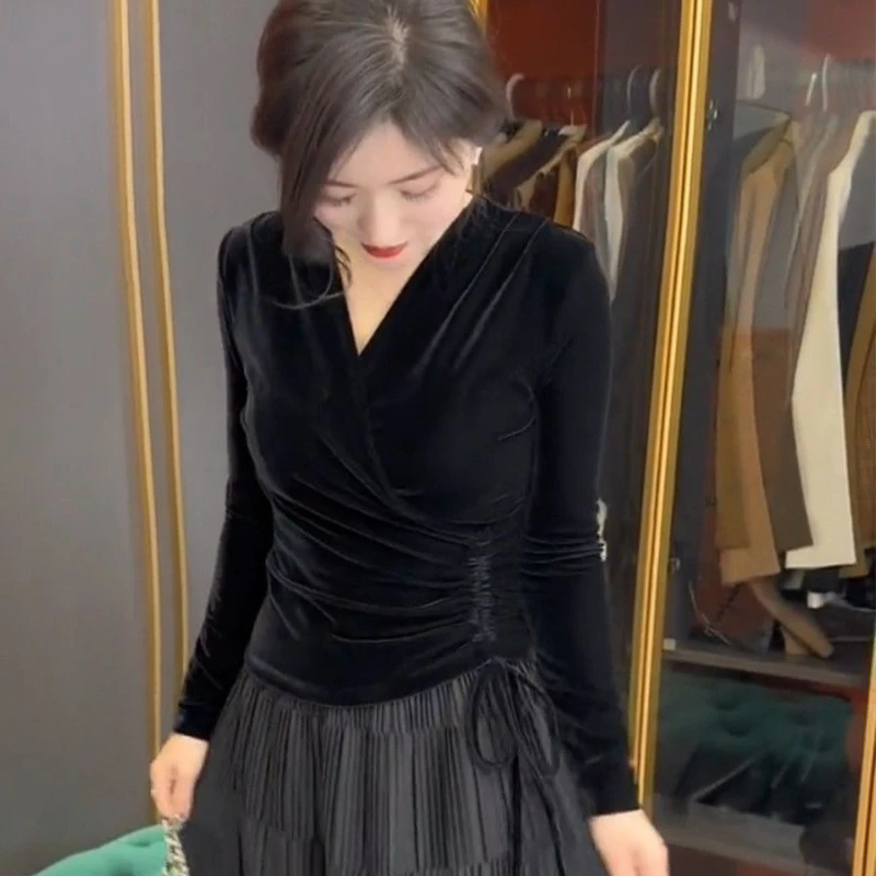 

2025 Spring Fall Women V Neck Black Velvet Top T Shirt , Woman Clothing Fashion Elegant Slim Shirring Velour Tops Shirts