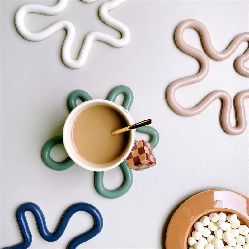 Irregular Silicone Table Mat Geometrical Heat Resistant Drink Cup Coasters Non-slip Pot Holder Placemat Kitchen Pan Pads