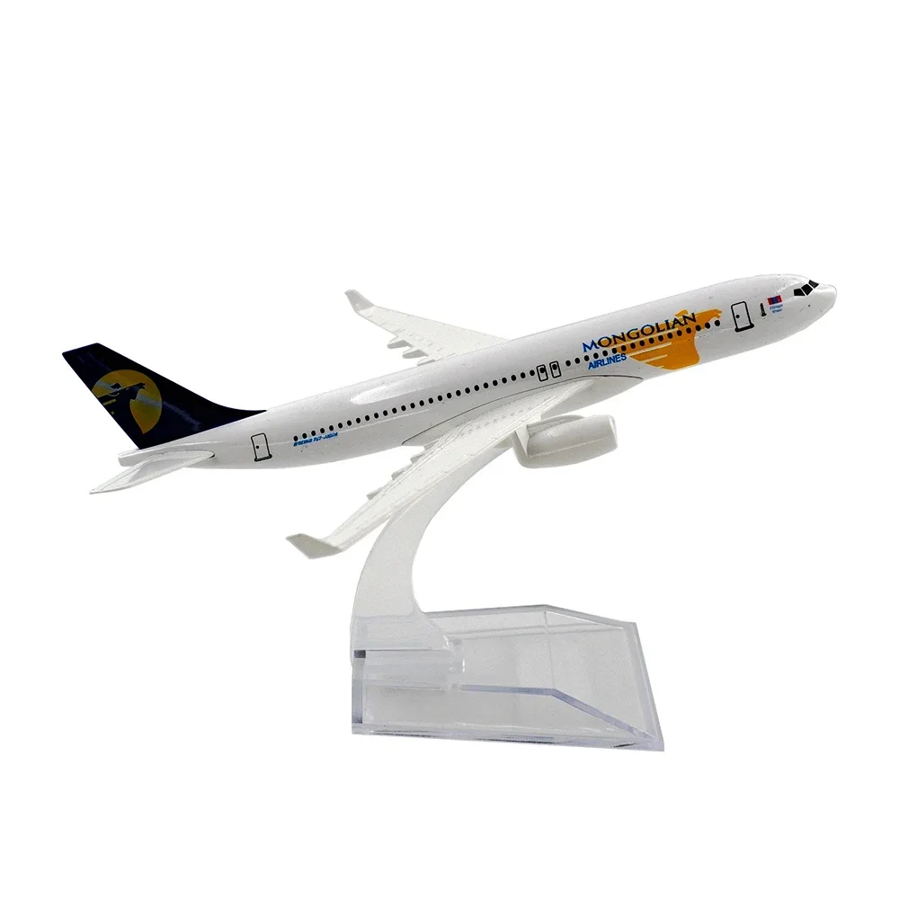 1/400 Aircraft Mongolian Air Boeing 767 16cm Alloy Plane B767 Model Toys Children Kids Gift for Collection Desk Decoration