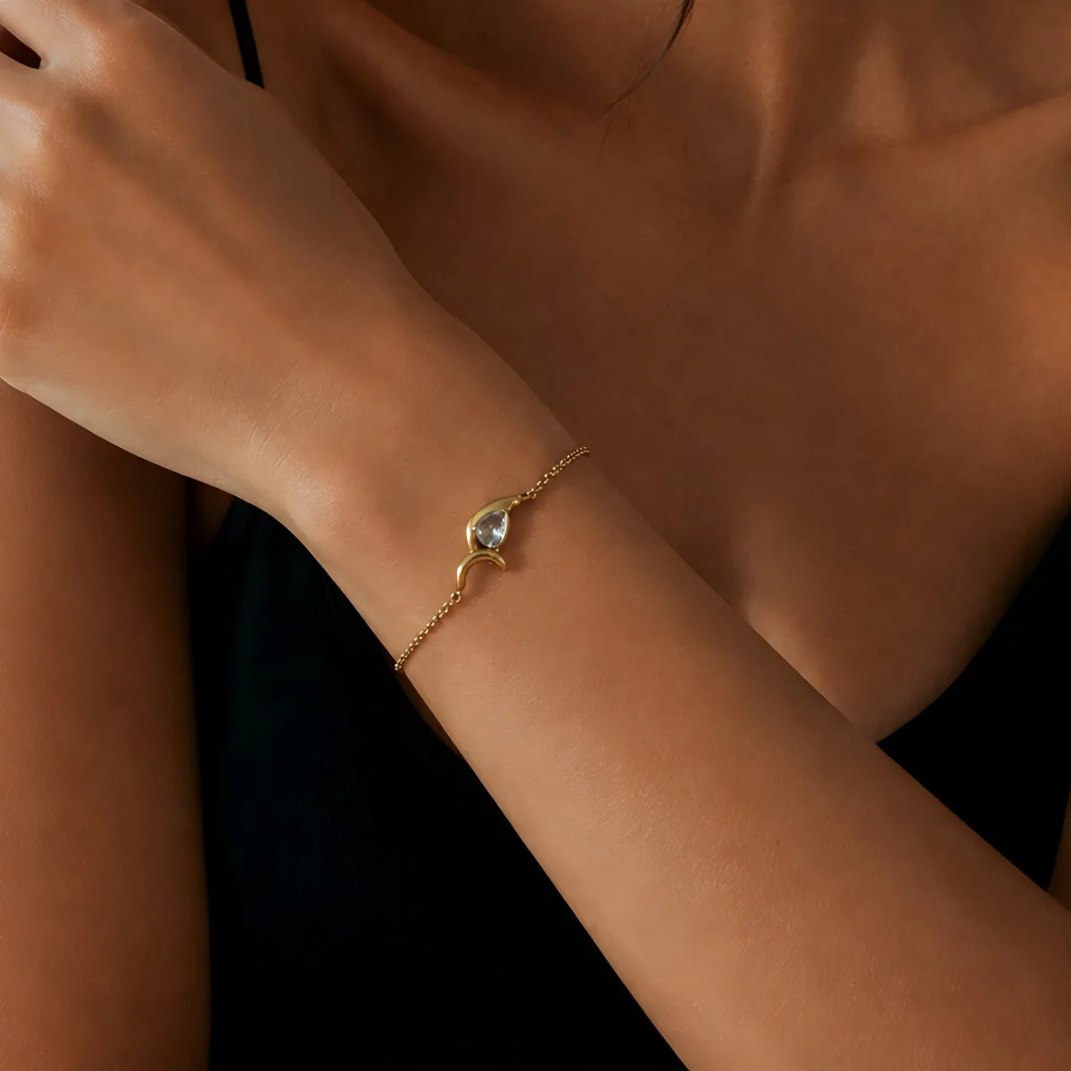 SHIXIN Classic Exquisite 18K Plated Gold Chain White Zircon Adjustable Bangle Women Waterproof Stainless Steel Bracelets Jewelry