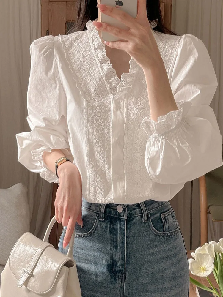 Koronkowa Bluzka Damska Letnia Nowa Moda Bufiaste Rękawy Długi Rękaw Delikatna Koszula Astryczna Dekolt V Regularna Długość