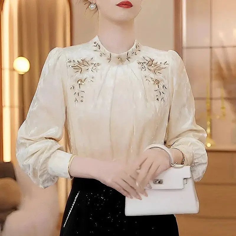 High End New Chinese Velvet Shirt Women\'s Long Sleeved New Light Luxury Embroidered Top Pleated Design Shirt