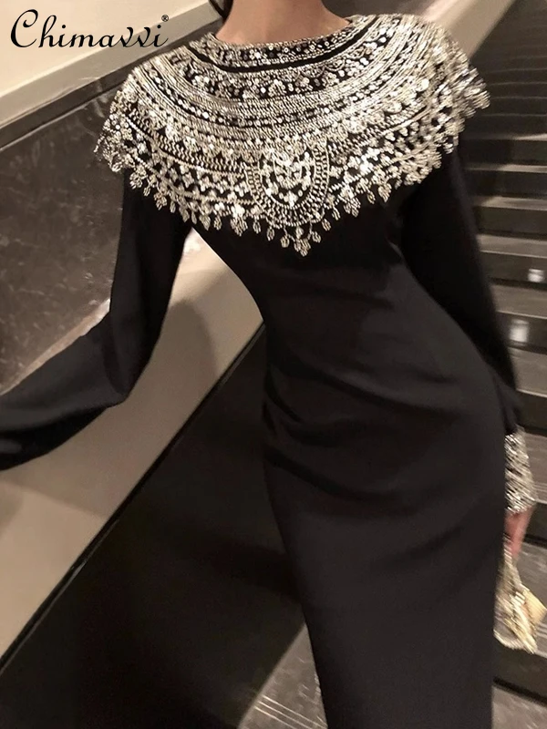 فستان أسود لحفلات أعياد الميلاد للربيع والخريف جديد راقي شال ثقيل خرز كم طويل نحيف أنيق طويل فستان نسائي