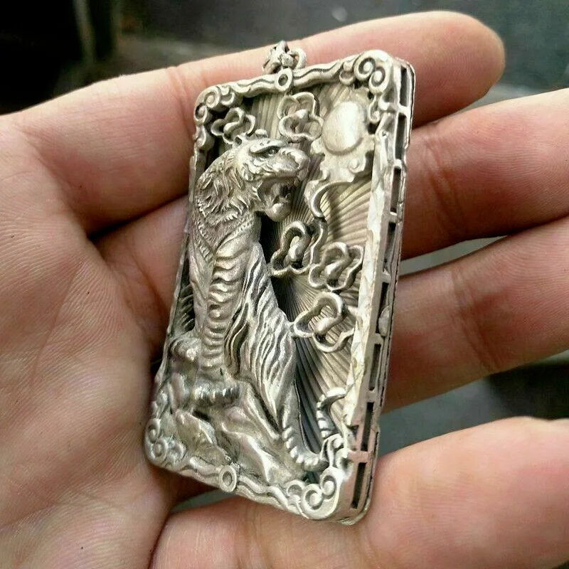 Old China Tibet Silver Handmade Force Tiger Statue Amulet Necklace Pendant Gift