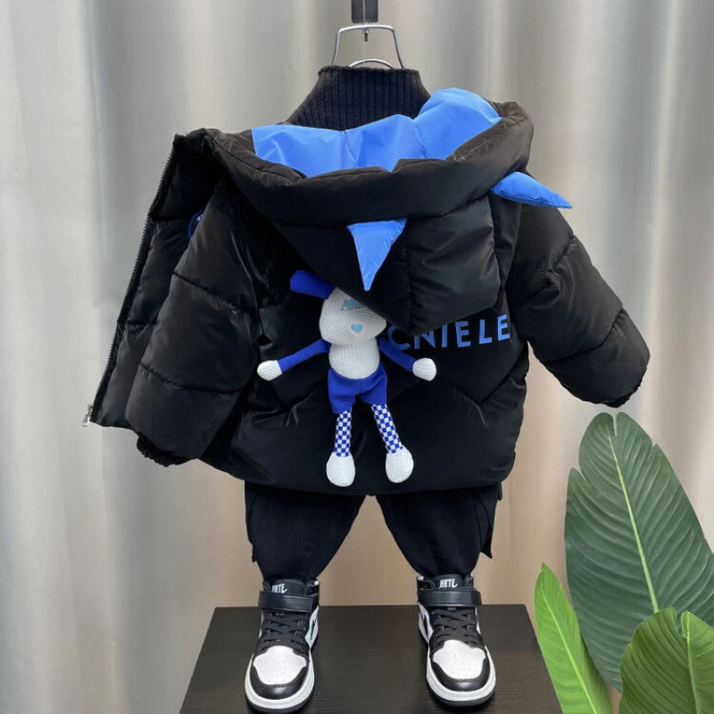 

Fashion Boys Cartoon Parkas Hooded 2023 Children Winter Clothes Kids Doll Pendant Cotton Parkas Baby Boys Padded Thickened Coats