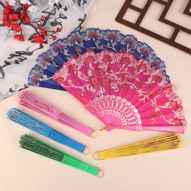 Gilding Lace Folding Fan Classical Dancing Fan Women Cheongsam Fan Portable Hand Held Fan Party Wedding Chinese Fan Decor Gifts