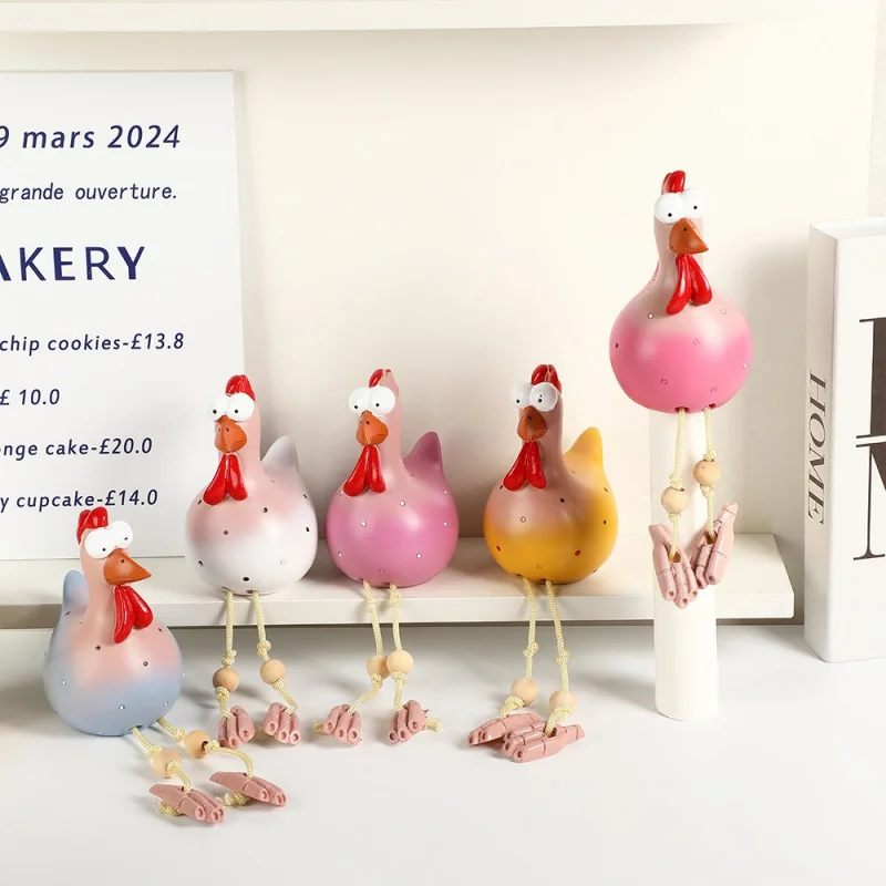 

Resin craft piece of big-eyed chicken, realistic hanging gourd chicken outdoor garden realistic decoration pendant