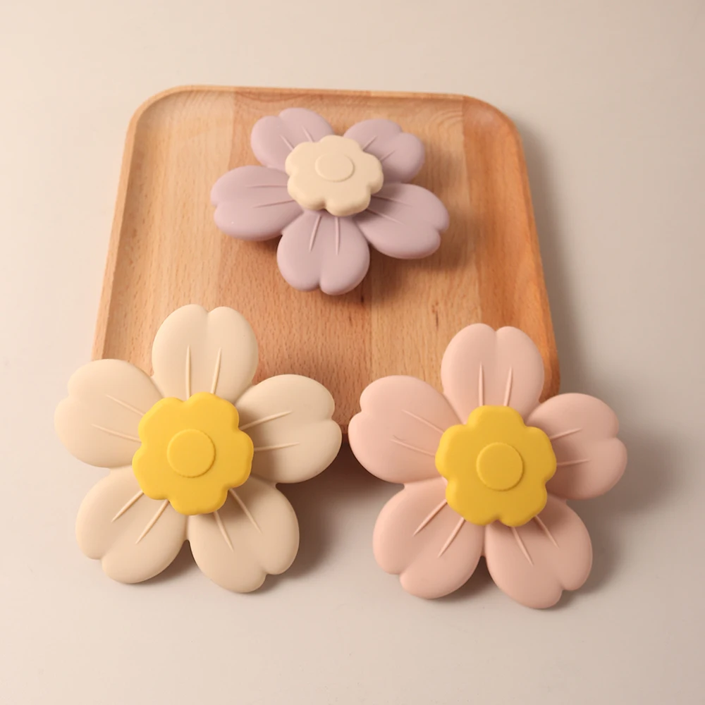 

Rotating Teether Toy spin teether infant teething toy activity sensory gum relief soother newborn pacifier soft sauction flower