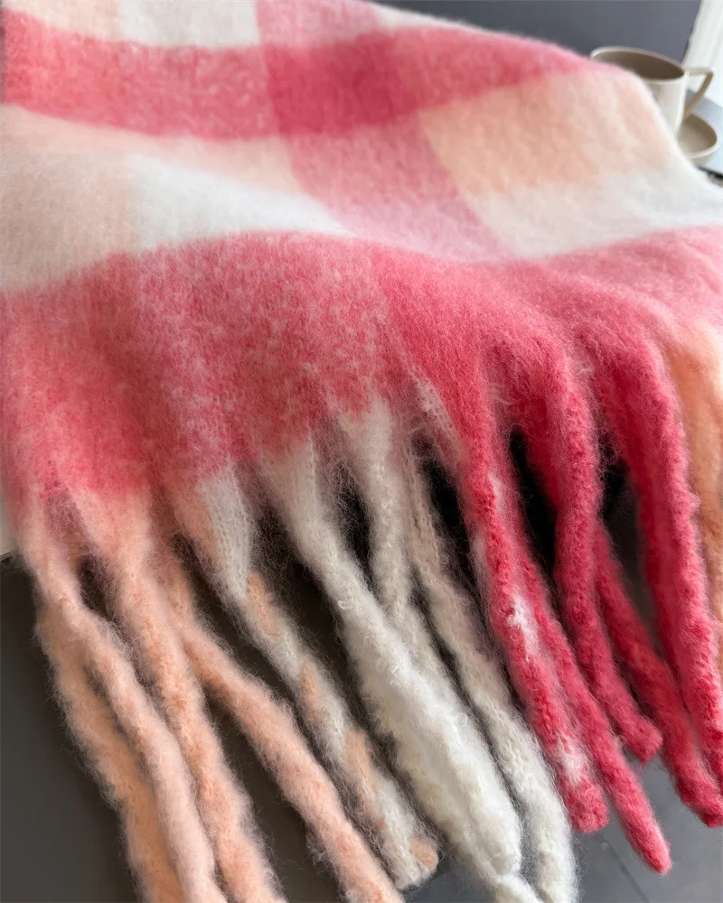 Warmer Dicker Winterschal für Damen, Mohair, Kariert, Weicher Quastenschal, Pashmina, Großer Halsdecken-Schal – Detail 7