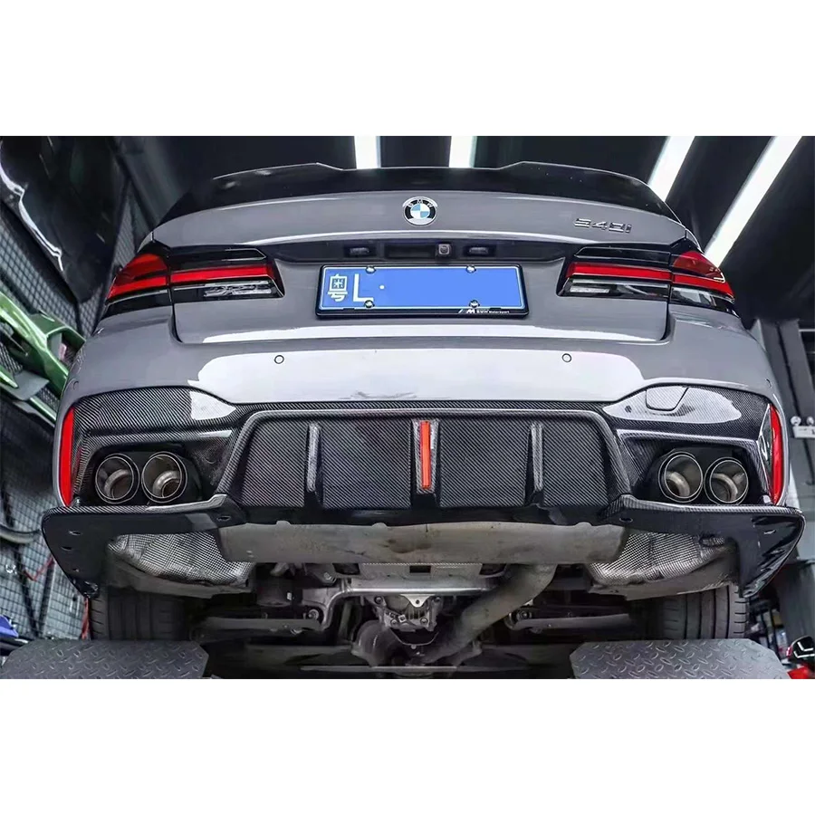 Para bmw série 5 m5 f90 g30 g38 540 3d com luzes estilo de fibra carbono carro amortecedor traseiro difusor divisores traseiros spoiler lábio traseiro