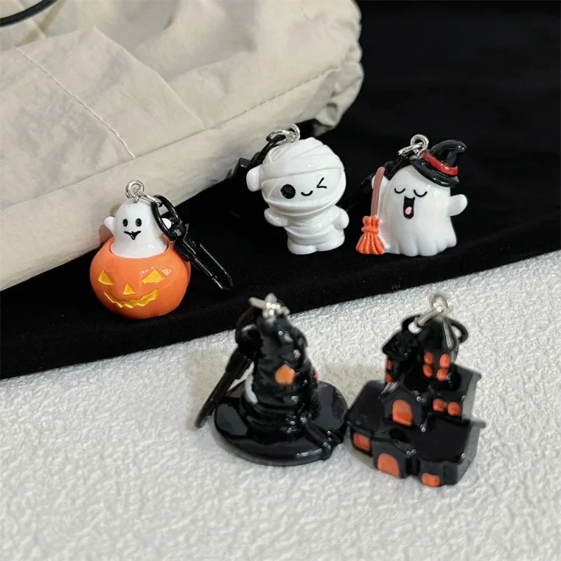 Cartoon Halloween Keychain Cute Pumpkin Keychain Cool Ghost Keychain 3D Love Backpack Pendant Bag Accessories Pendant Kids Gift