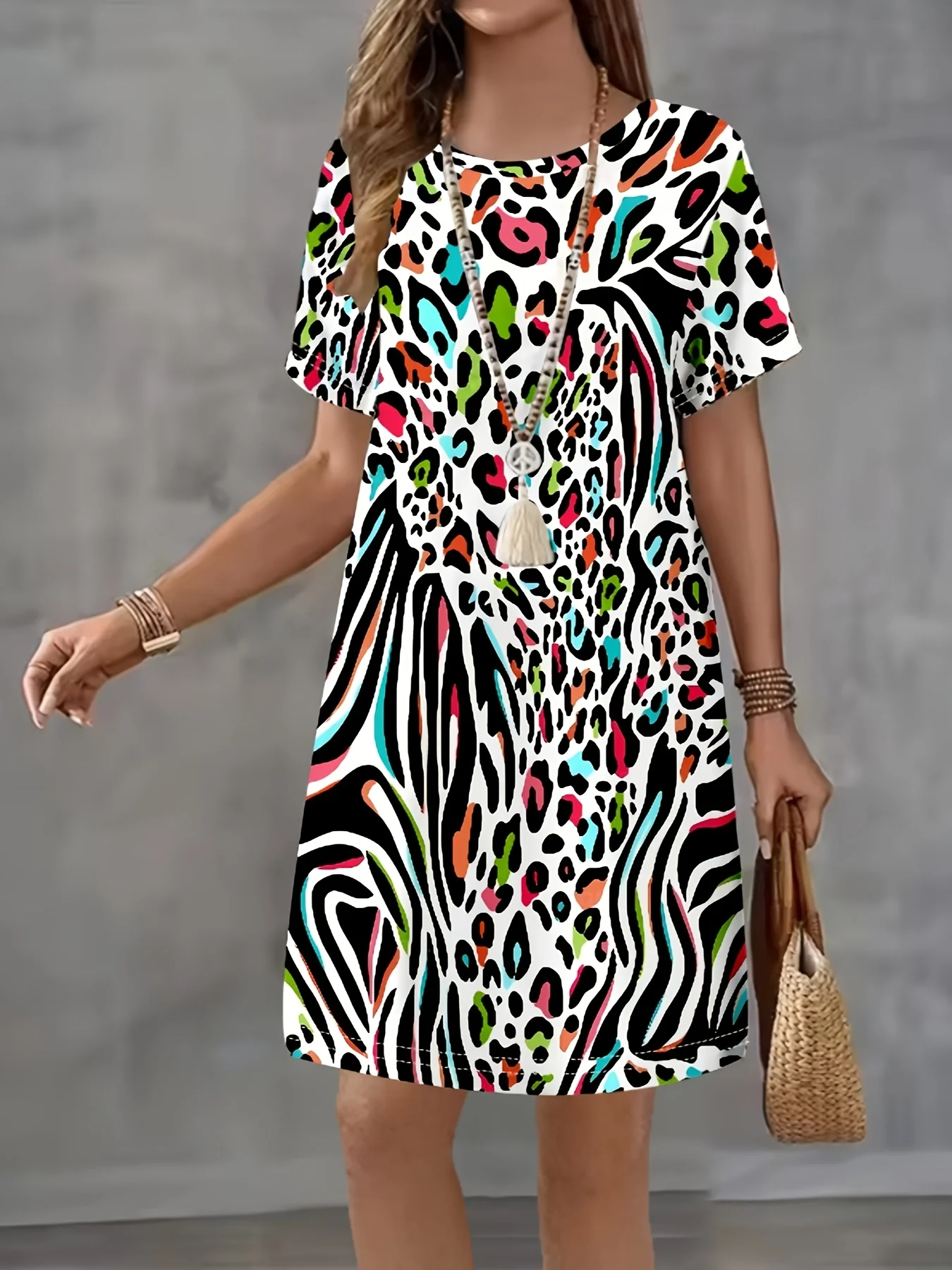 Damska sukienka w stylu retro z czarno-białym geometrycznym wzorem w okręgi - krótka spódnica mini z krótkim rękawem i okrągłym dekoltem, odzież damska w stylu Y2k