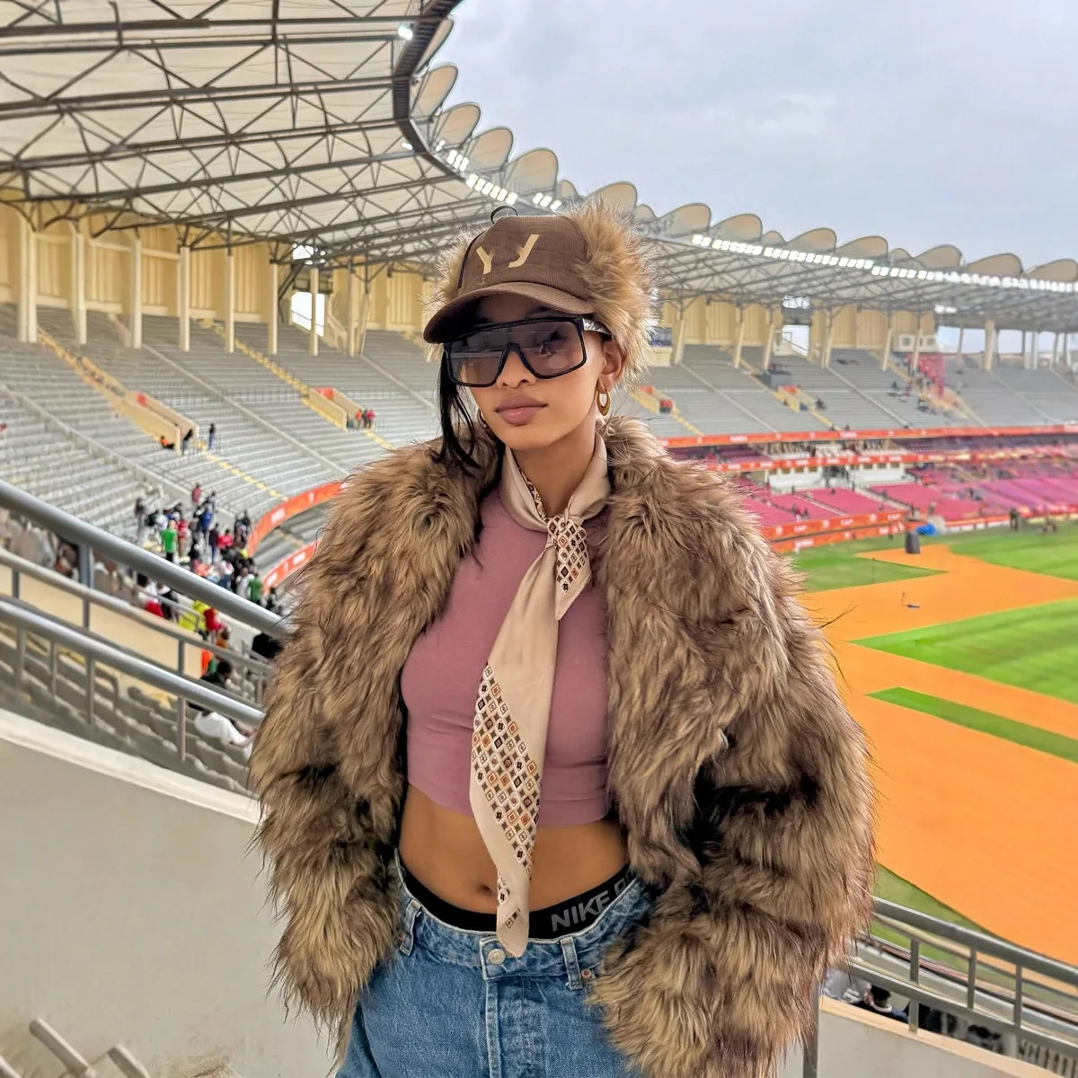 Large lapel collar environmental protection  imitation plush jacket autumn and winter fox hair dyed pointed artificial fur top