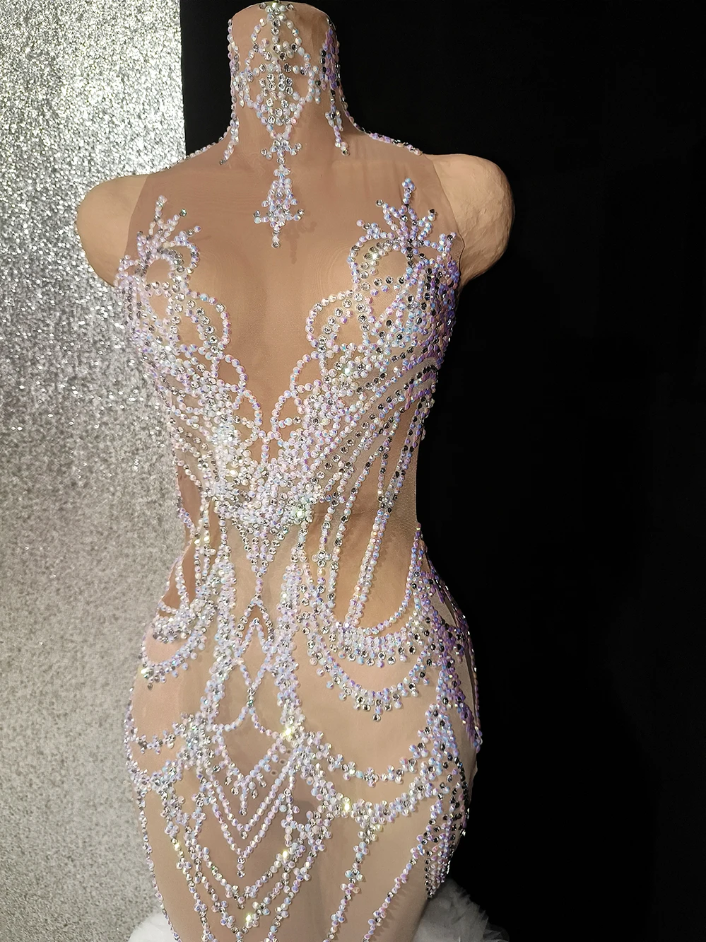 Compleanno Festeggia la festa Abito da sera con strass scintillanti Abito lungo sexy elegante trasparente a rete con sirena bianca Gongzhu