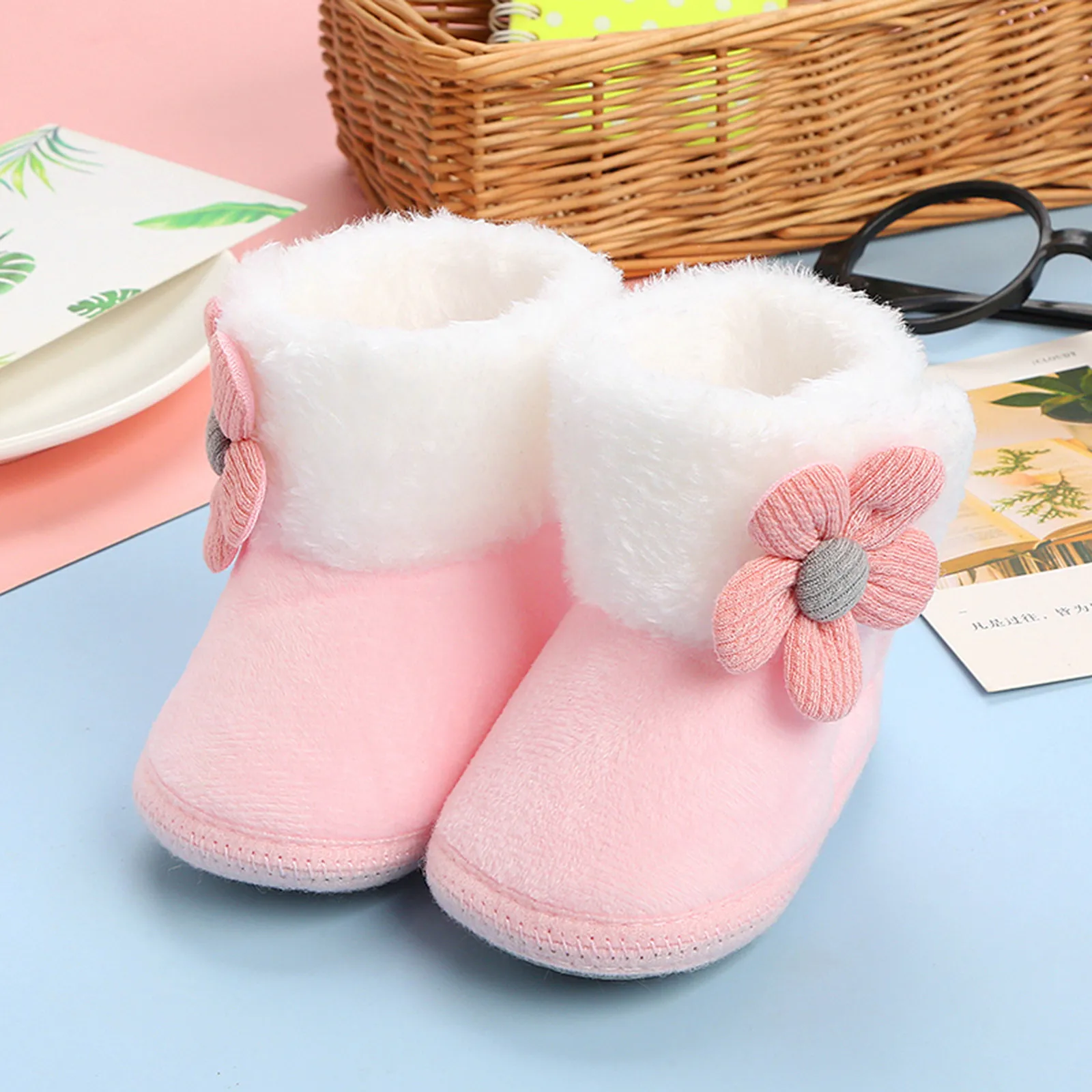 Neonate Ragazzi Stivaletti morbidi Stivali da neve con pompon solidi Scarpe da riscaldamento per neonati per neonati Nuove scarpe comode e adorabili