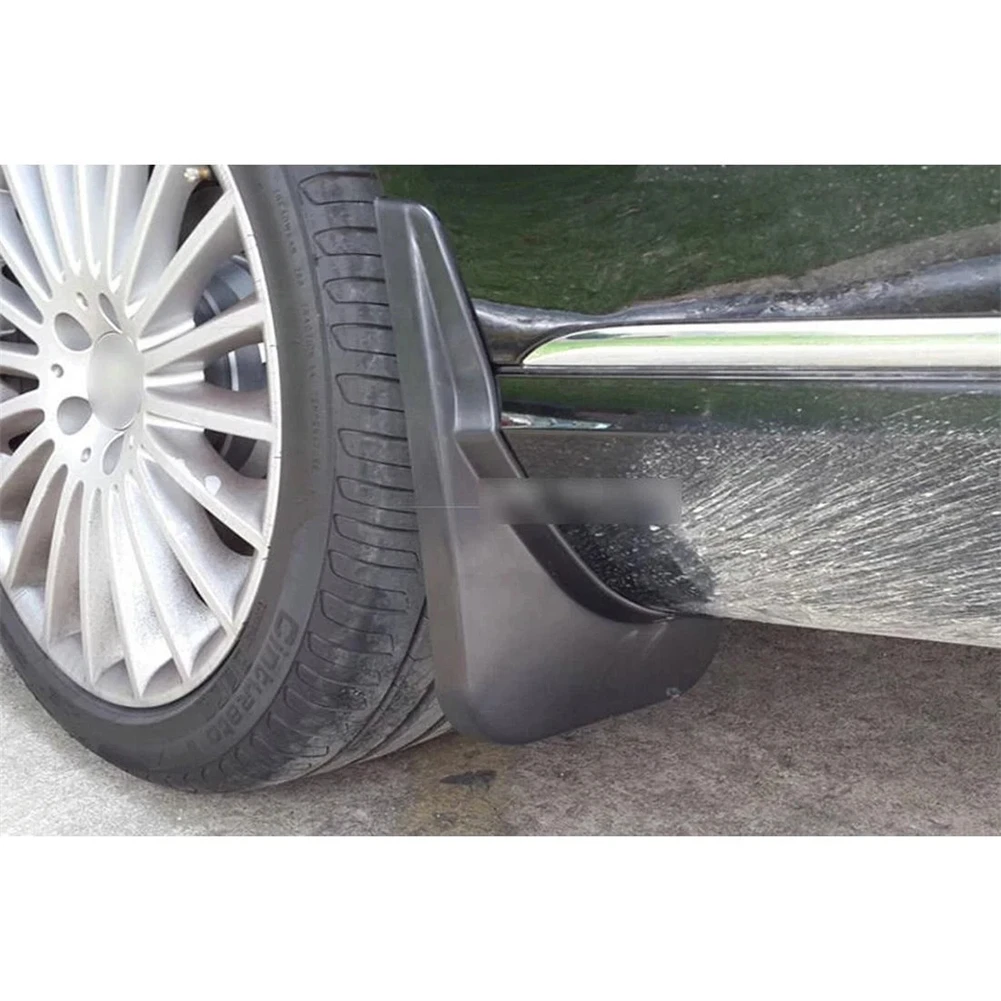 

Для Mercedes-Benz C-класса W205 2014-2021: Брызговики (комплект) A2058900078, A2058900178 – Детали экстерьера автомобиля