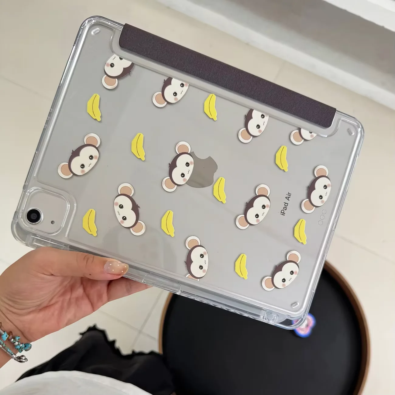 Brown Kawaii Monkey Pink Flowers Tablet Case For iPad Pro 13 11th A16 12.9