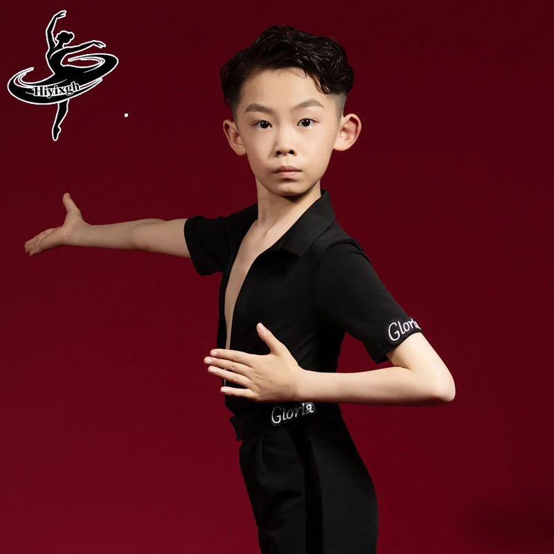 

Новые топы для латиноамериканских танцев 2026 года для мальчиков: рубашки с глубоким V-образным вырезом и коротким рукавом для самбы, ча-ча-ча, танго, детская одежда для тренировок по латиноамериканским танцам