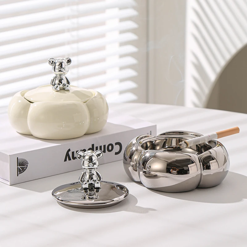 Ceramic ashtray with lid high sense ornaments creative personality living room luxury office trend decoration anti-fly ash