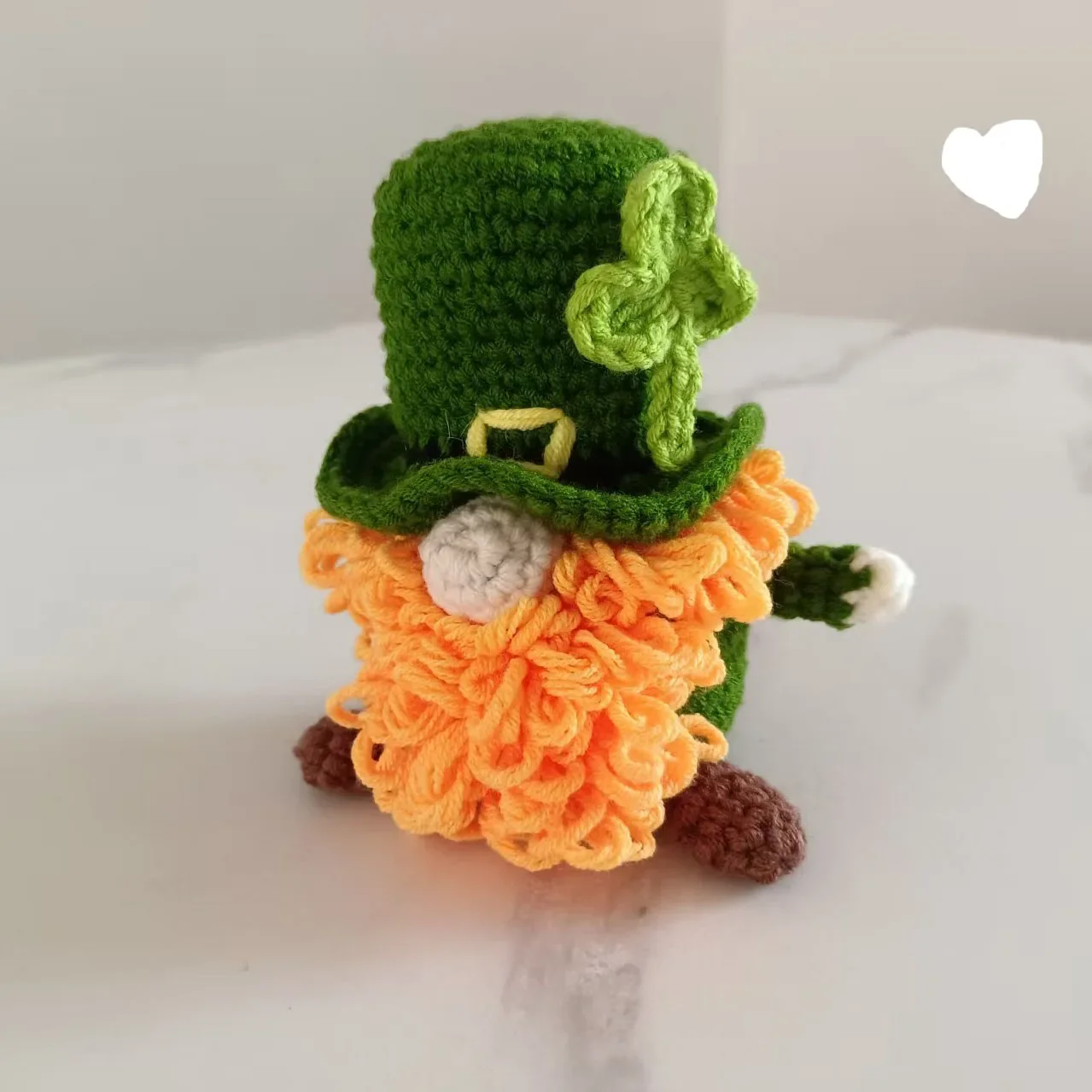 

Вязаная вручную кукла Дед Мороз на День святого Валентина, брелок для сумки Hermès, полностью ручная работа, вязаный крючком, рождественский тематический аксессуар для украшений