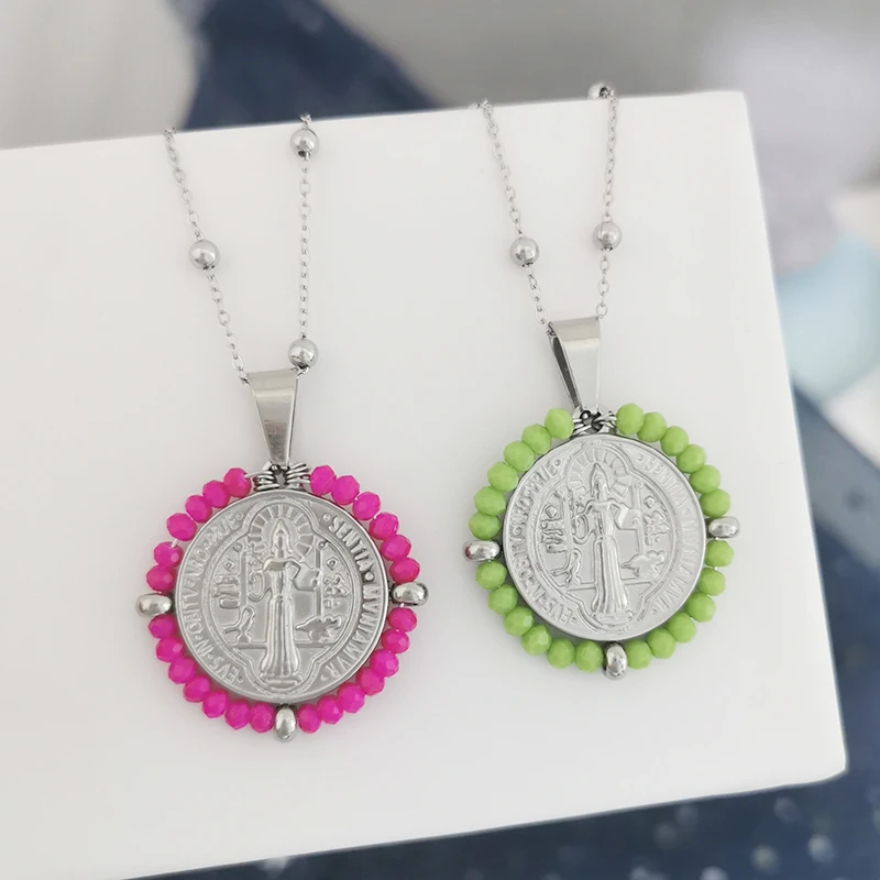 QMHJE مريم العذراء الفولاذ المقاوم للصدأ قلادة قلادة المرأة المختنق الخرز سلسلة جولة سحر الذهب والفضة اللون مجوهرات أبيض أسود