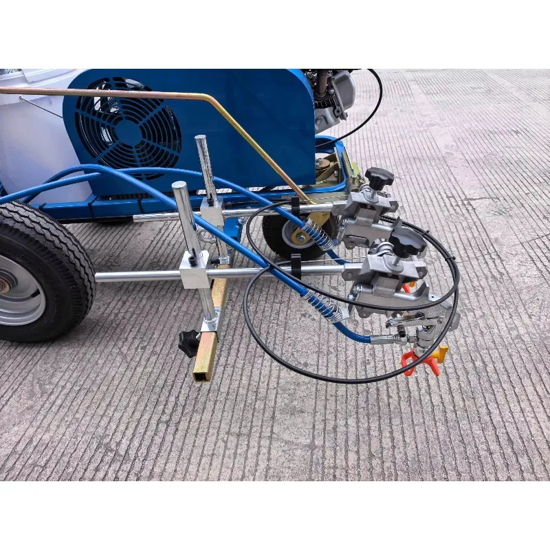Hand Push Cold Spray Road Marking Machine With 5.5HP Honda Engine High Efficiency