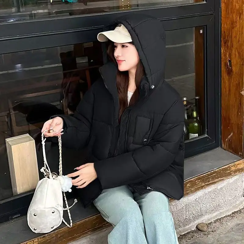 Invierno 2026 el nuevo abrigo corto acolchado de algodón de contraste para mujer dopamina moda femenina abrigo Simple ropa holgada gruesa