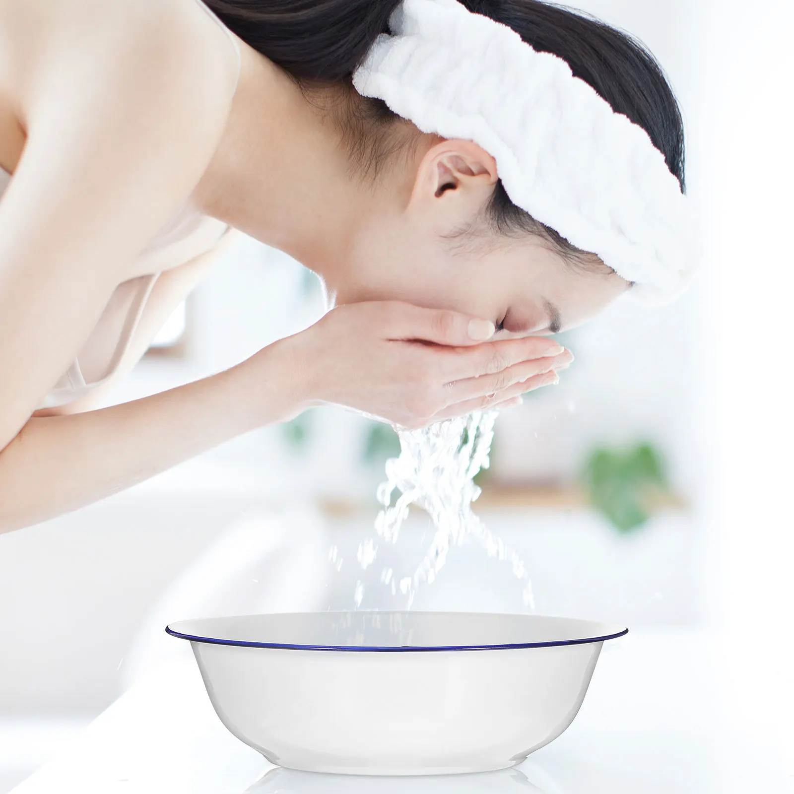 

Large Enamel Basin Vintage Style Kitchen Washing Bowl For Vegetables Face Clothes Easy To Clean Stain Resistant Baking