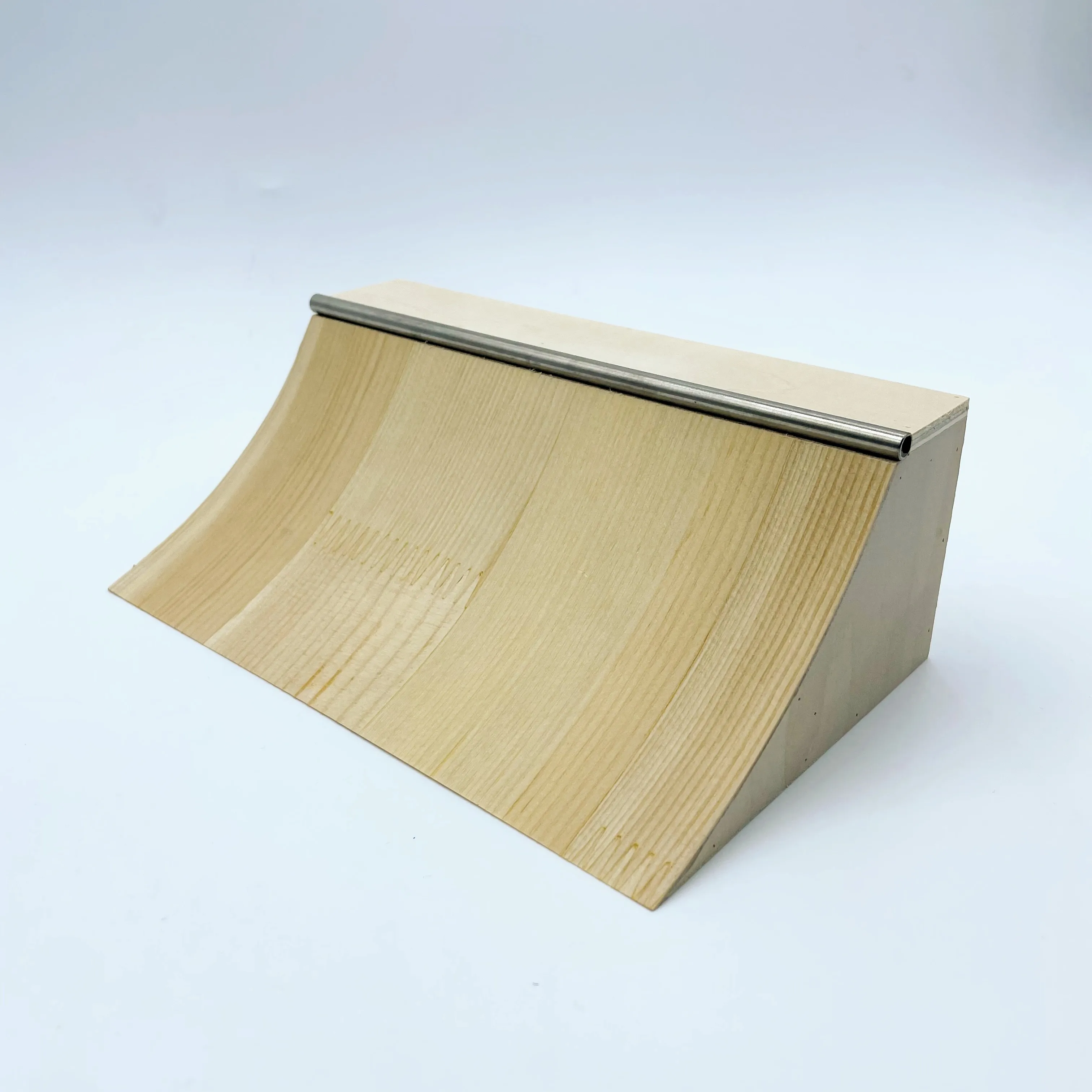 New Fingerboard Ramp Wooden Obstacle Quarter Pipe for Finger Skateboard