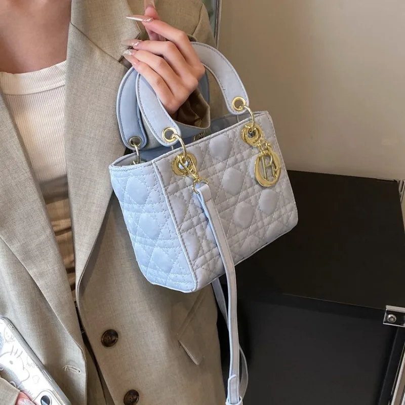 

Chic Women Handbag Elegant Underarm Bag Crossbody Purse For School Campus Style And Students