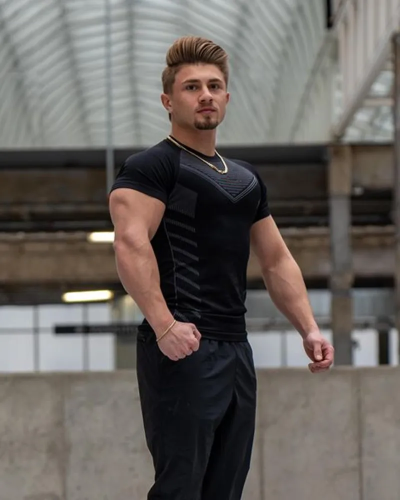 High quality spandex Men Running T Shirt Quick Dry Fitness Shirt Training exercise Clothes Gym Sports Shirts  Short Sleeve Tops