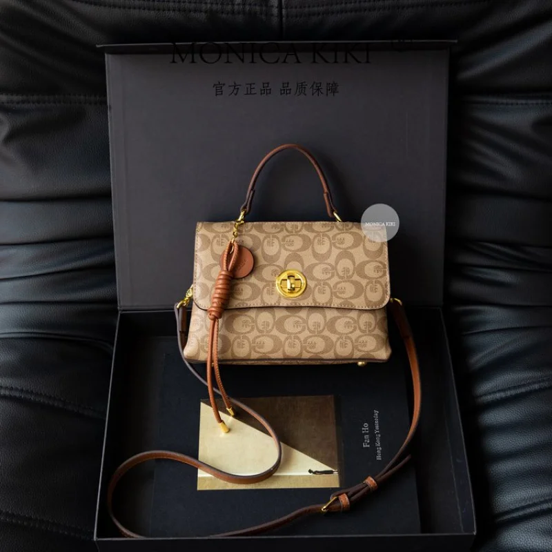 

Elegant Women's Tote Bag Made Of Premium Leather Boasting Trendy Lasting Look​