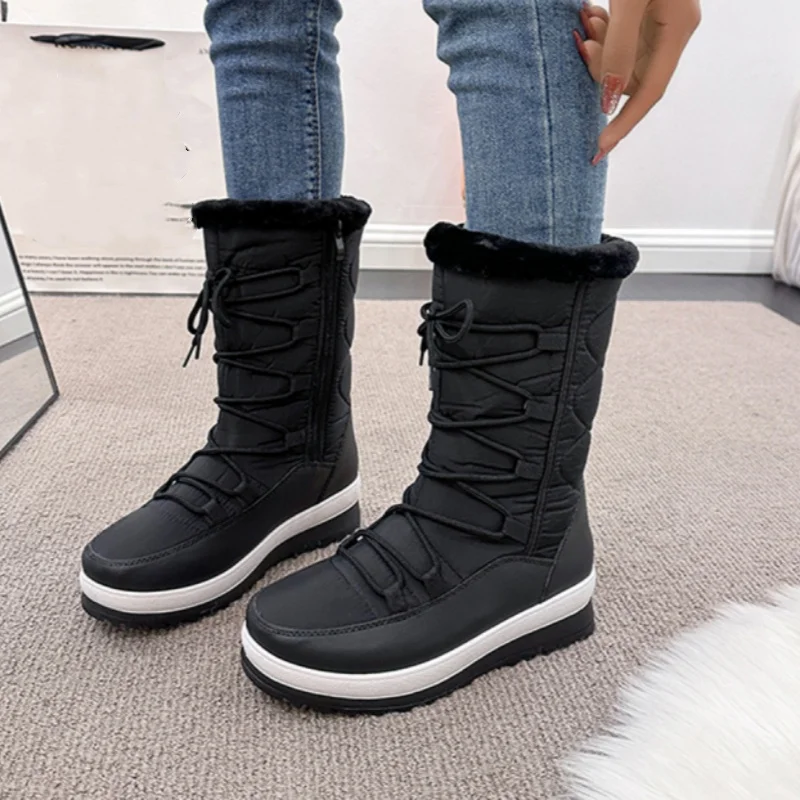 Botas de toe redondas de sola grossa para mulheres, resistentes ao desgaste, confortáveis, quentes, monocromáticas, simples e elegantes, novas, inverno