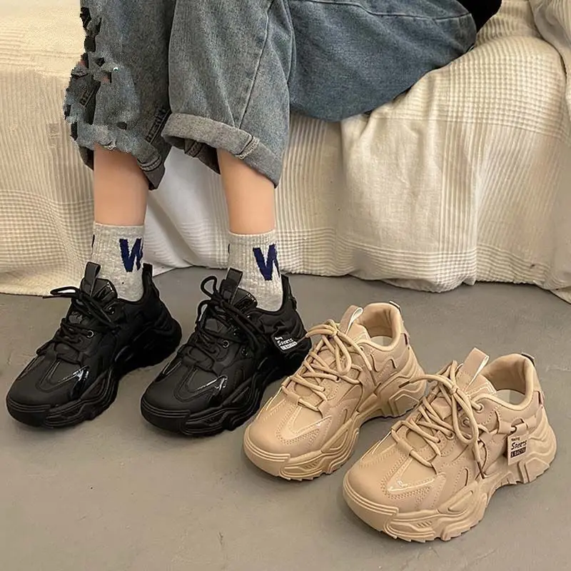 

Женские кроссовки на платформе, весна-осень, новая женская спортивная обувь на массивной платформе, модные кроссовки из искусственной кожи на толстой подошве2026