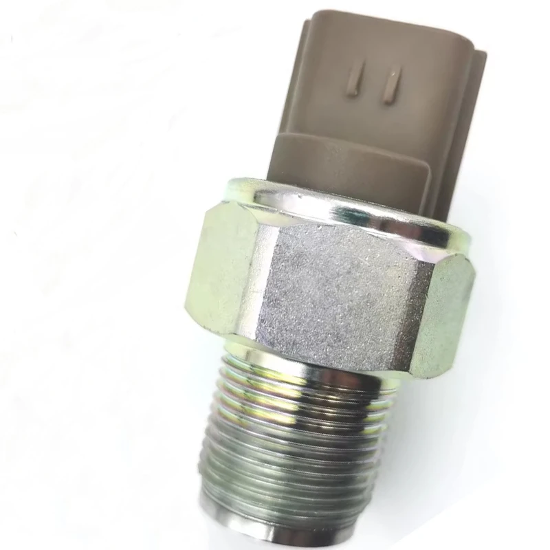 OE:499000-6131 4990006131 Fuel Pressure Sensor For Nissan Navara D40 NP300 Isuzu Rodeo D-MAX