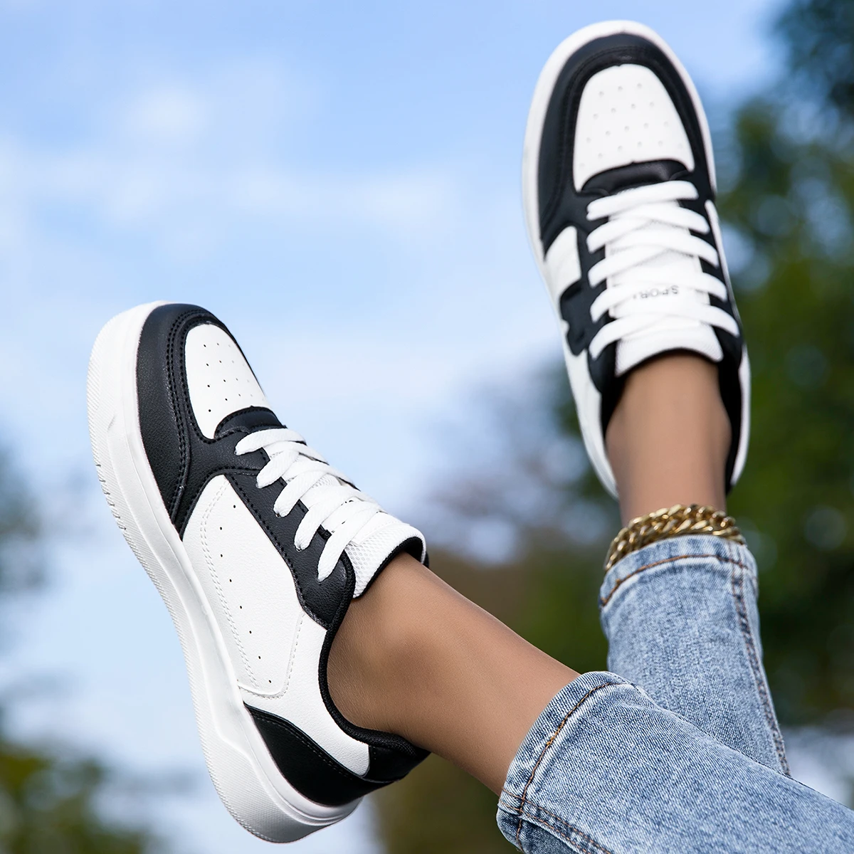 

YRZL Women Vulcanize Shoes Lightweight Comfortable Sports Non Slip Gym Walking Fashionable Versatile Casual Shoes Board Shoes