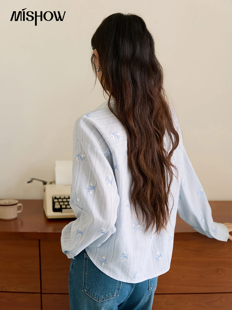 MISHOW 여성용 긴팔 셔츠 2025 가을 레트로 블루 싱글 브레스티드 블라우스 플로럴 자수 캐주얼 탑 MXE45X2495