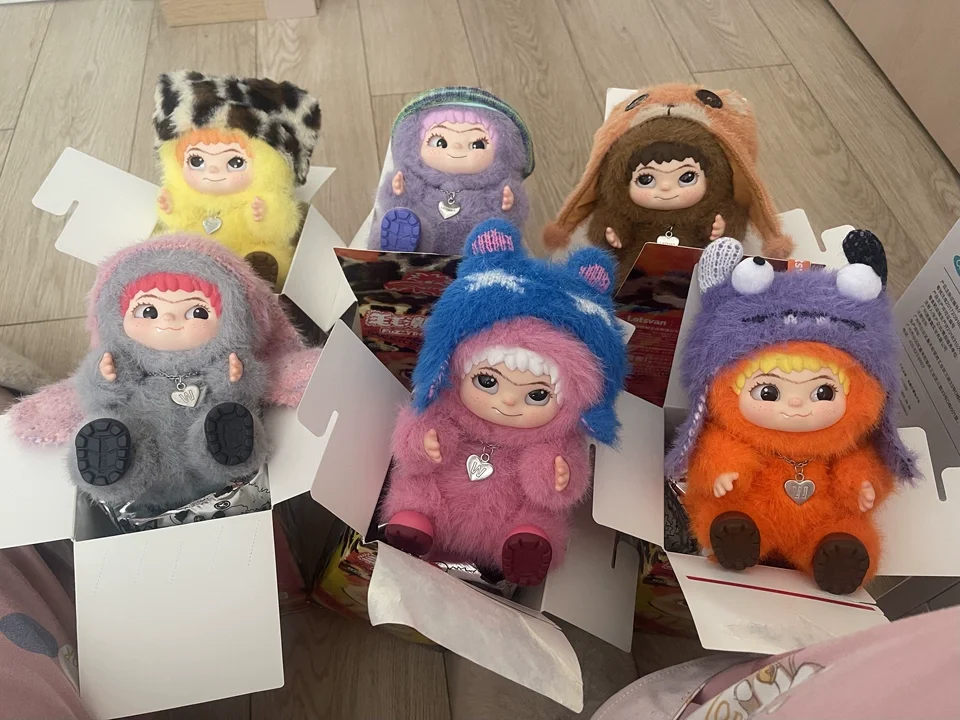 

Genuine New Wakuku Mao Mao Tide Fun Party Series Blind Box Figure Ornaments Plush Doll Collection Holiday Gifts.