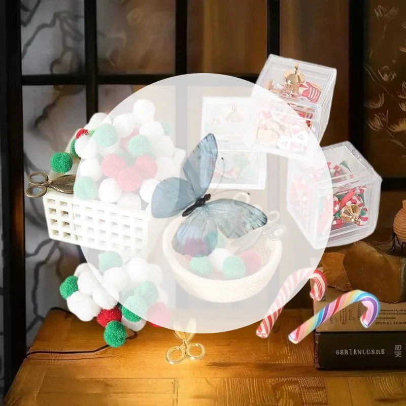 مجموعة صناديق بيت الدمى لمشهد عيد الميلاد DIY - تتضمن قصب الحلوى المحاكاة المصنوعة يدويًا ومقص وديكورات السلة. #1