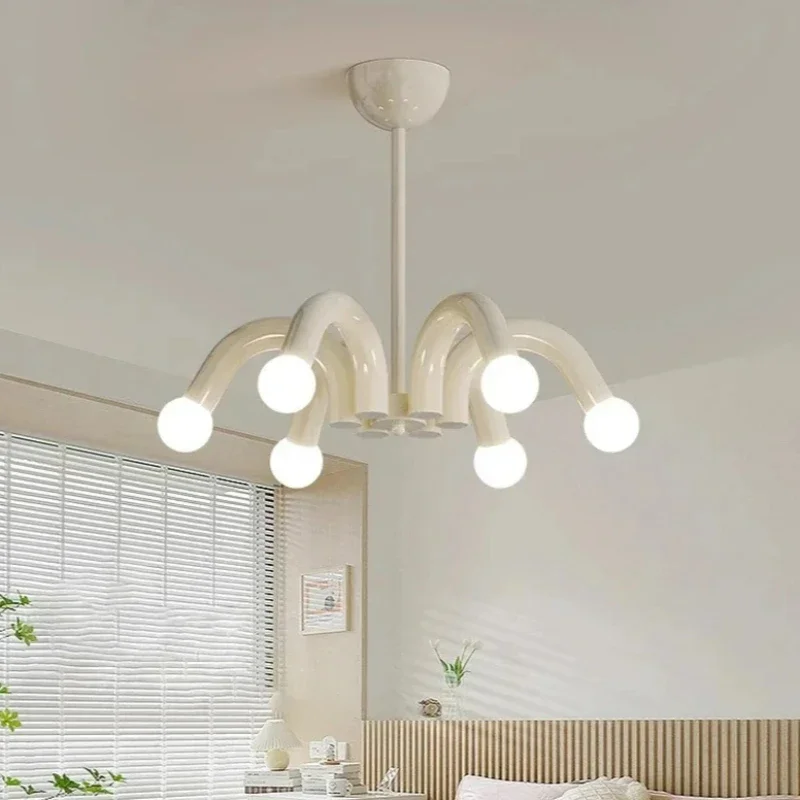 Modern E27 Bulb Pen…