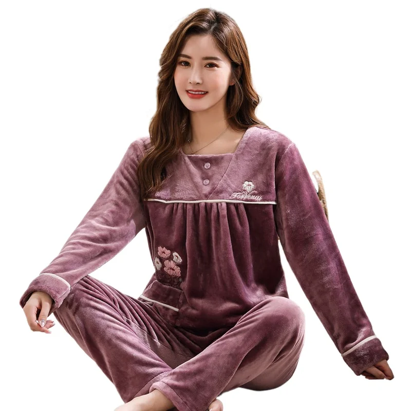 

2023 Autumn And Winter New Sleepwear Women's Thickened Warm Middle Aged Mom Flannel Home Fur Casual Set Long Sleeved Pants 4xl