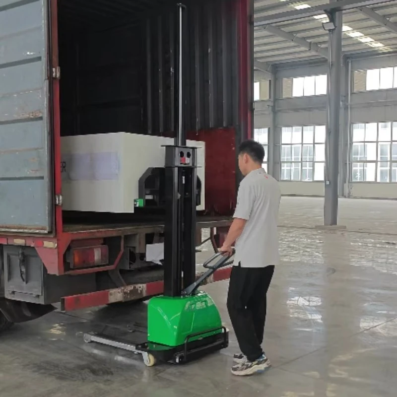 Self Loading Stacker 1000kg Electric Pallet Stacker for Truck Loading and Container Unloading