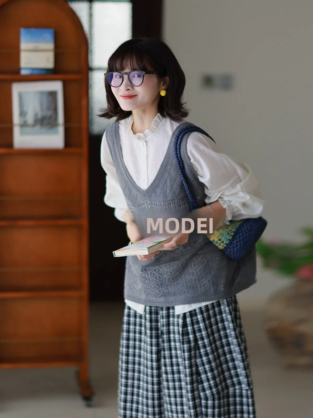 

Loose Women's Knitted Sleeveless Vest New Spring Casual Style Breathable Comfortable Vintage Artistic Fashionable Top